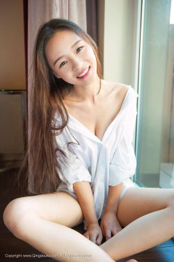 男生吃美女胸视频